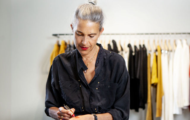 Isabel Marant lança coleção-cápsula de maquiagem este mês, em plena Paris Fashion Week