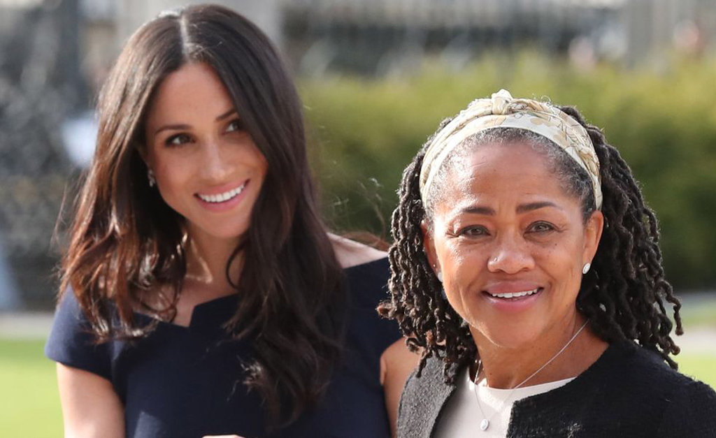 Doria Ragland, mãe de Meghan Markle, recusa convite da rainha Elizabeth e não passará Natal com a Família Real
