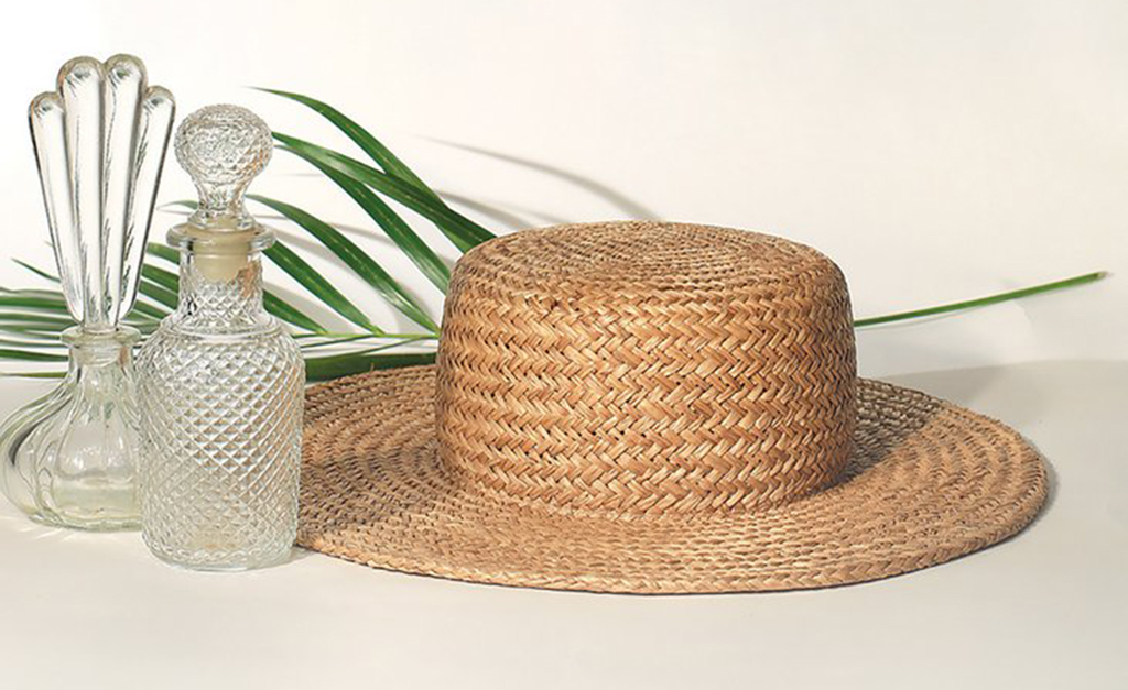 Desejo do Dia: o chapéu de palha natural versátil e feito sob medida da OS/ON