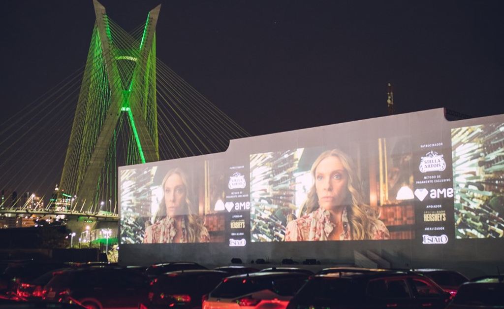 Quer curtir um cineminha drive-in neste final de semana? Glamurama indica as atrações do Arena Estaiada