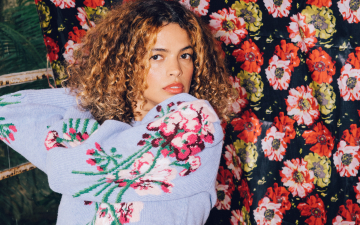 Destaque na série ‘Dom’, Raquel Villar afirma: “Precisamos mudar os estereótipos ainda  reproduzidos nas novelas brasileiras”