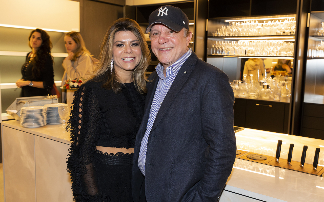 Camila Nunes Carneiro e Caco Carneiro.