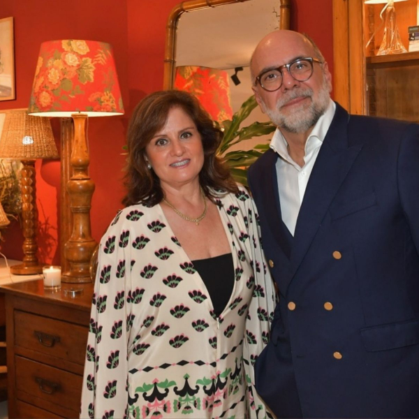 Arnaldo Danemberg inaugura novo endereço para seu antiquário. Vem ver quem passou por lá!