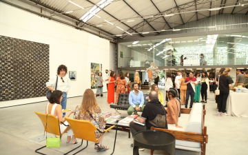 Turma artsy se reúne em brunch para celebrar SP-Arte