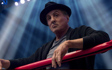 Stallone chama produtor dos filmes ‘Rocky’ e ‘Creed’ de ‘parasita’ e reivindica direitos de Rocky Balboa