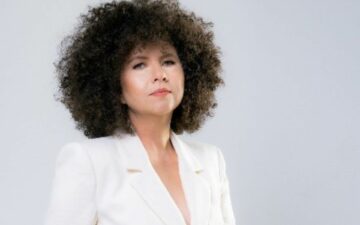 Roberta Campos estreia a turnê ''Cinco partes de Mim''