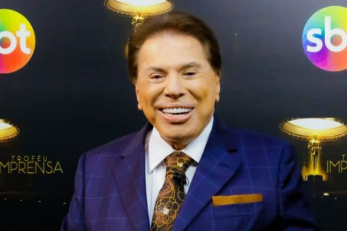 Microfone usado por Silvio Santos é guardado em cofre; veja