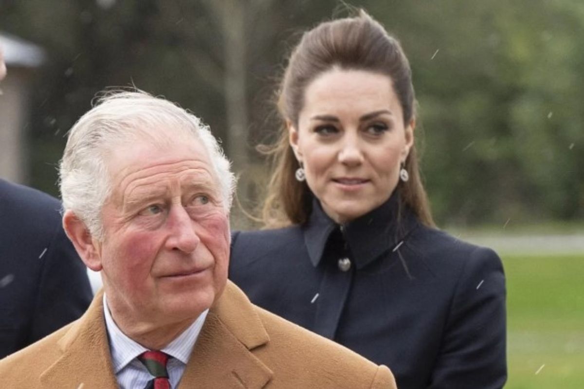 Kate Middleton conquista o rei Charles, mas não recebe orientações sobre o trono