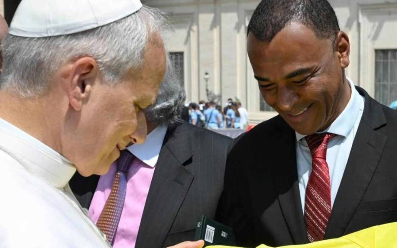Cafu e Papa Leão XIV