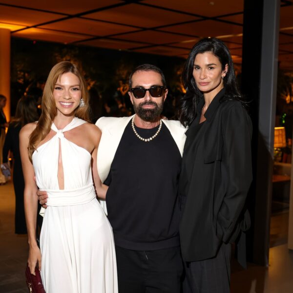Jantar em homenagem a Giambattista Valli reúne nomes da moda em São Paulo