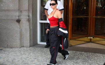 Kim Kardashian é vista no Rio de Janeiro usando Havaianas — e reafirma o poder global do estilo brasileiro