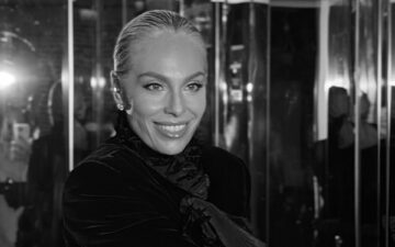 Neusinha Saad prestigia desfile disputado de Elie Saab na Alta-Costura de Paris