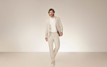 Peças atemporais e funcionais traduzem o ritmo do homem contemporâneo no Verão 2026