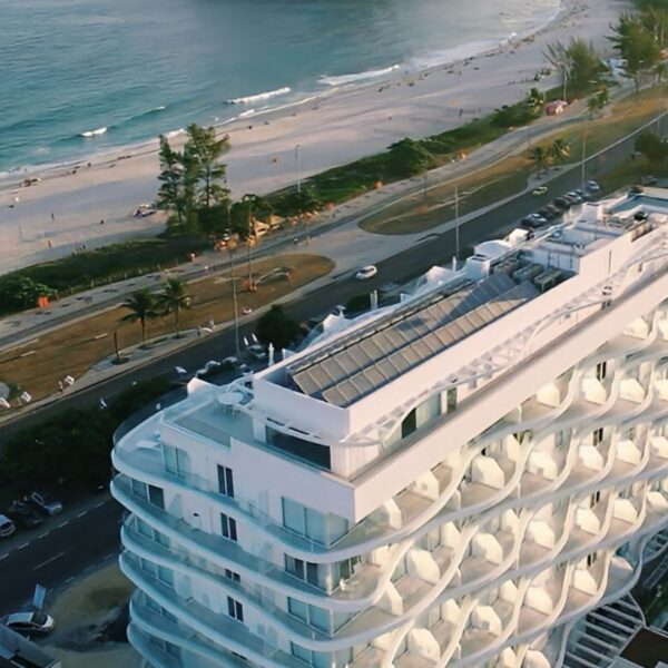 Novo conceito de hospedagem une inovação, bem-estar e experiência frente mar no Rio de Janeiro