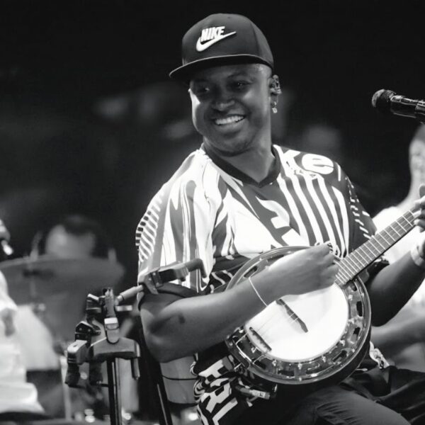 Thiaguinho leva o projeto “Banjo e Boné” ao Vila JK em São Paulo