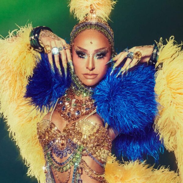 Sabrina Sato encerra ensaios da Vila Isabel com criação exclusiva Swarovski