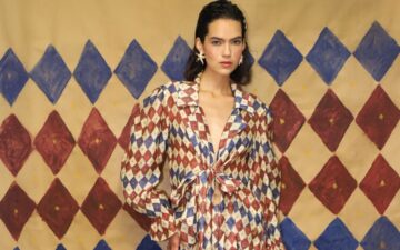 Inglesis traduz o tarot em movimento na cápsula “La Rueda”