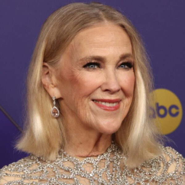 Autoridades divulgam causa da morte de Catherine O’Hara