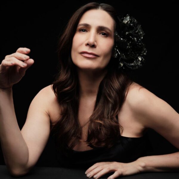 Em 2026, Virginia Cavendish amplia presença na TV, no streaming e na pesquisa acadêmica