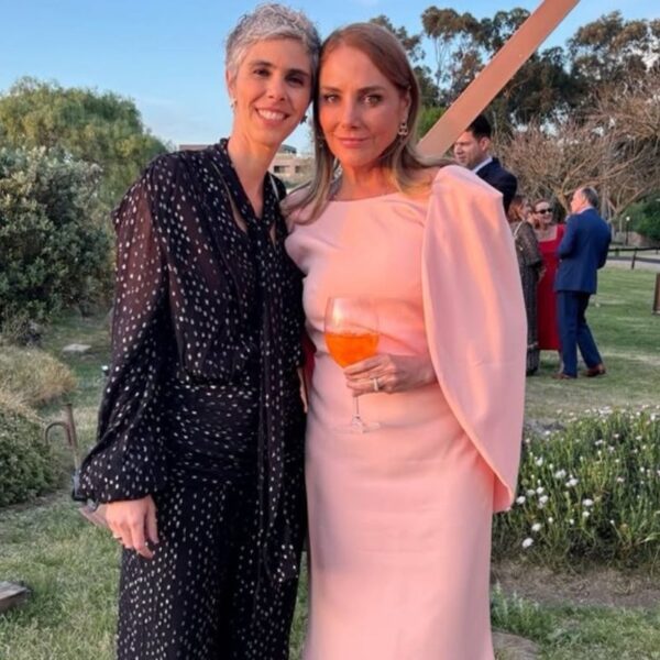 Heloisa Périssé compartilha registro raro ao lado da namorada