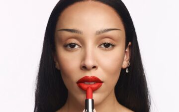 Doja Cat vem ao Brasil e marca presença em ação exclusiva da M·A·C Cosmetics
