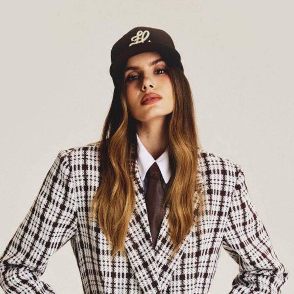 Camila Queiroz reflete sobre maternidade, carreira e o protagonismo na própria história