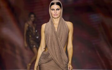 Isabeli Fontana abre desfile no La Moda Experience em Florianópolis