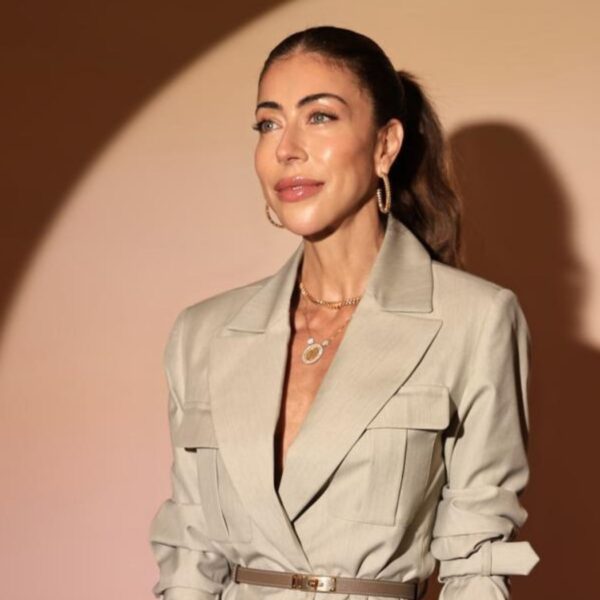 Carol Bassi celebra 12 anos com evento especial na flagship do Shopping Cidade Jardim