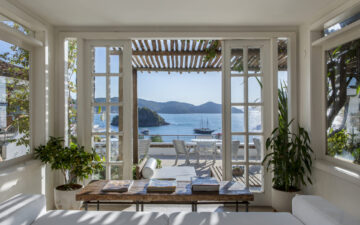 Vista para o mar, alta gastronomia e bem-estar definem refúgio de charme em Búzios