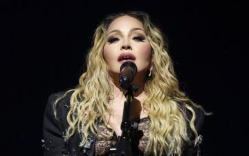 Madonna apresenta versão italiana de clássico e prepara novo álbum