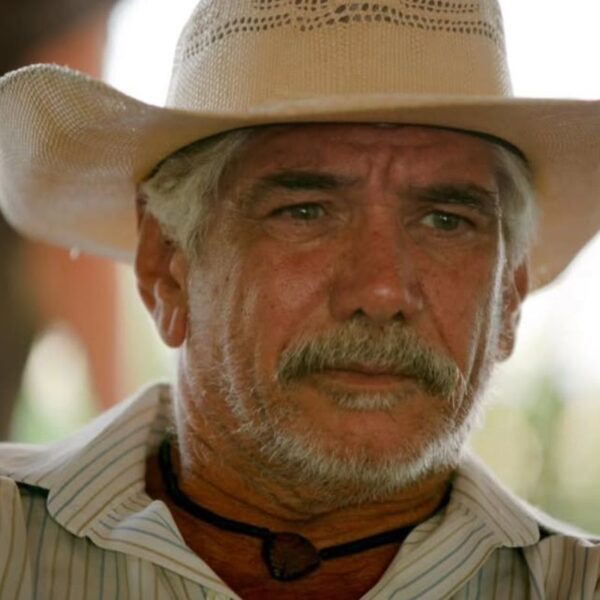 Jackson Antunes passa por transplante de rim e celebra recuperação ao lado da esposa