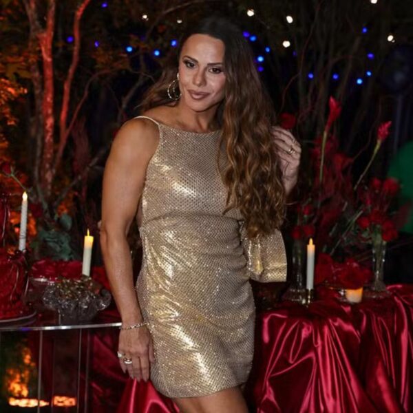 Viviane Araujo comemora aniversário de 51 anos com festa no Rio