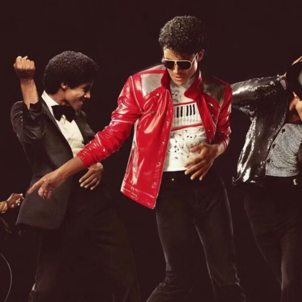 Cinebiografia de Michael Jackson ganha novo trailer antes da estreia