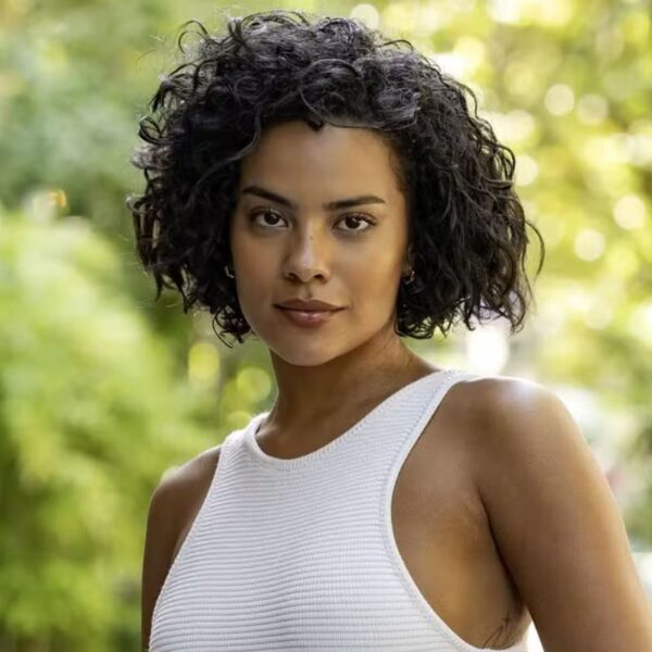 Bella Campos fala sobre dúvidas ao transformar o cabelo para papel em ‘Vale Tudo’