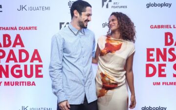 Elenco e diretor apresentam Barba Ensopada de Sangue em noite de pré-estreia no JK Iguatemi