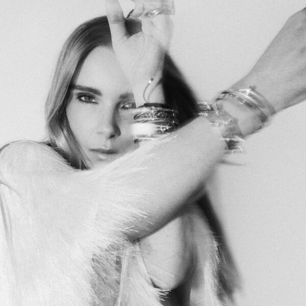 Equilíbrio não nasce da ausência de estímulos, nasce da capacidade de estabelecer limite, por Maria Klien