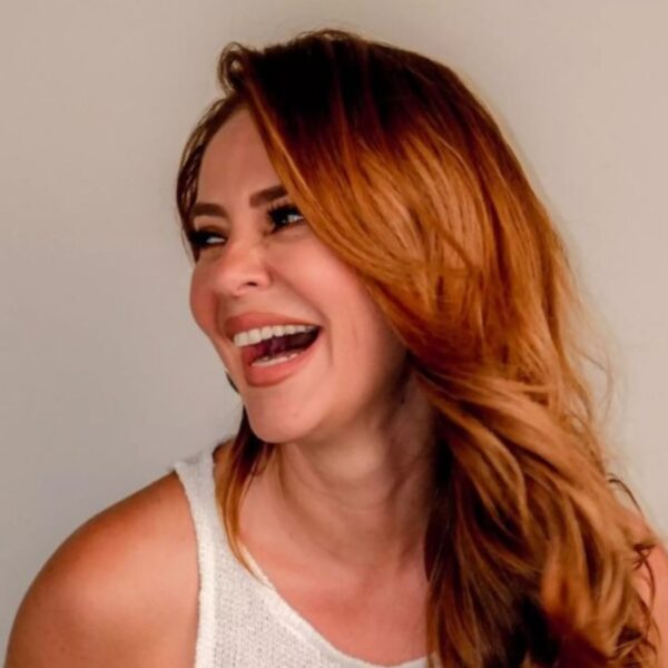 Paolla Oliveira adota ruivo acobreado e reforça tendência de tons quentes para 2026