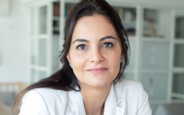 Neve transforma cuidado em experiência no Lollapalooza 2026