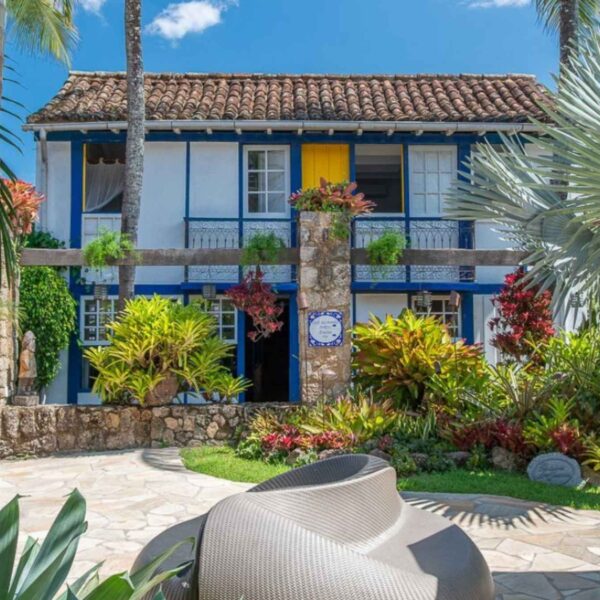 Sandi Hotel aposta em vinho de nicho da Borgonha e reforça curadoria exclusiva em Paraty