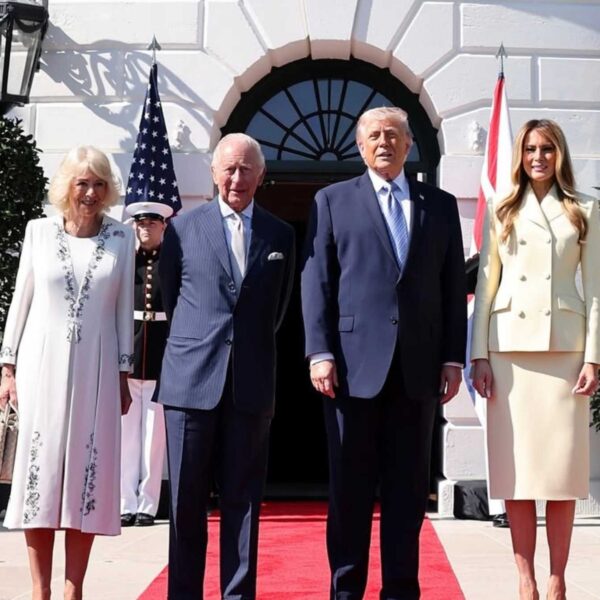 Visita de Rei Charles III aos EUA combina agenda política e mensagens sutis através da moda