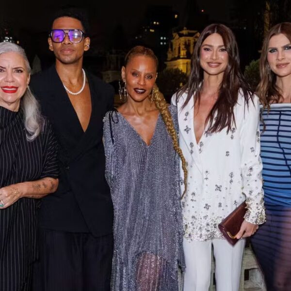 Celebridades participam de jantar beneficente em São Paulo