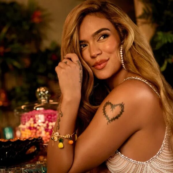 Karol G anuncia show em São Paulo e abre venda de ingressos