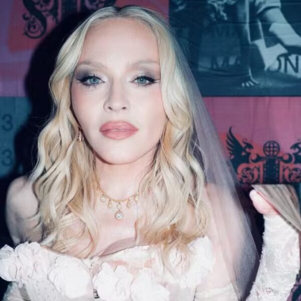 Madonna celebra novo single em festa