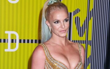 Britney Spears inicia tratamento após prisão por dirigir embriagada