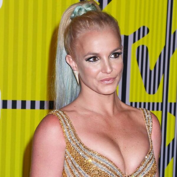 Britney Spears inicia tratamento após prisão por dirigir embriagada