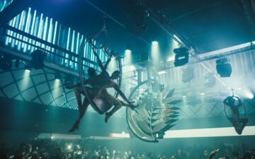 Última noite da temporada marca os 20 anos da Posh Club em Jurerê Internacional