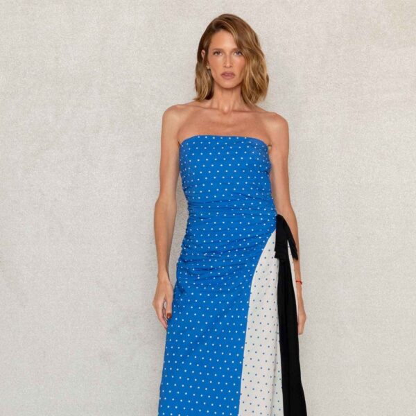 CRIS BARROS apresenta o desfile GRAZIE na Pinacoteca de São Paulo e reúne convidados