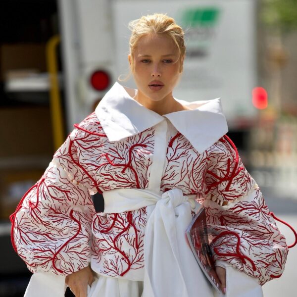 Malu Borges participa da première de "O Diabo Veste Prada 2" em Nova York