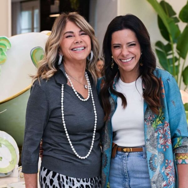 Coleção Borboletas inspira encontro de Dia das Mães promovido por Tania Bulhões