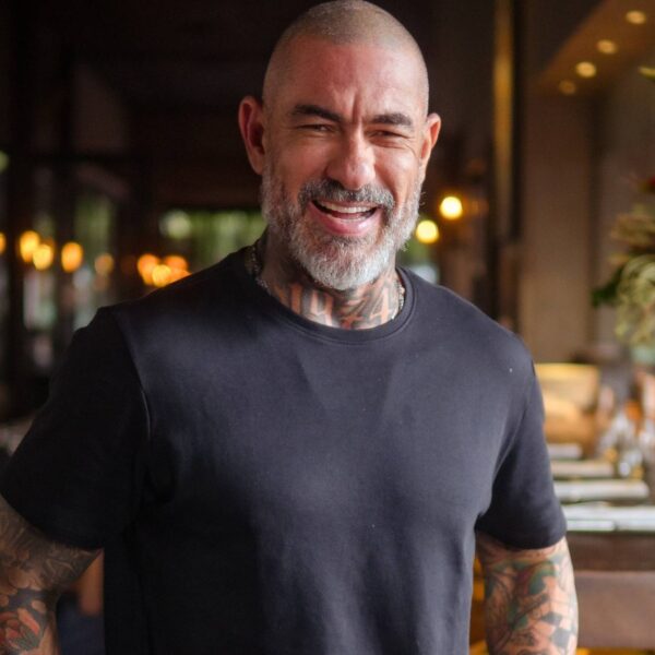 Chef Henrique Fogaça lança azeite autoral e revela sua essência em cada detalhe do processo